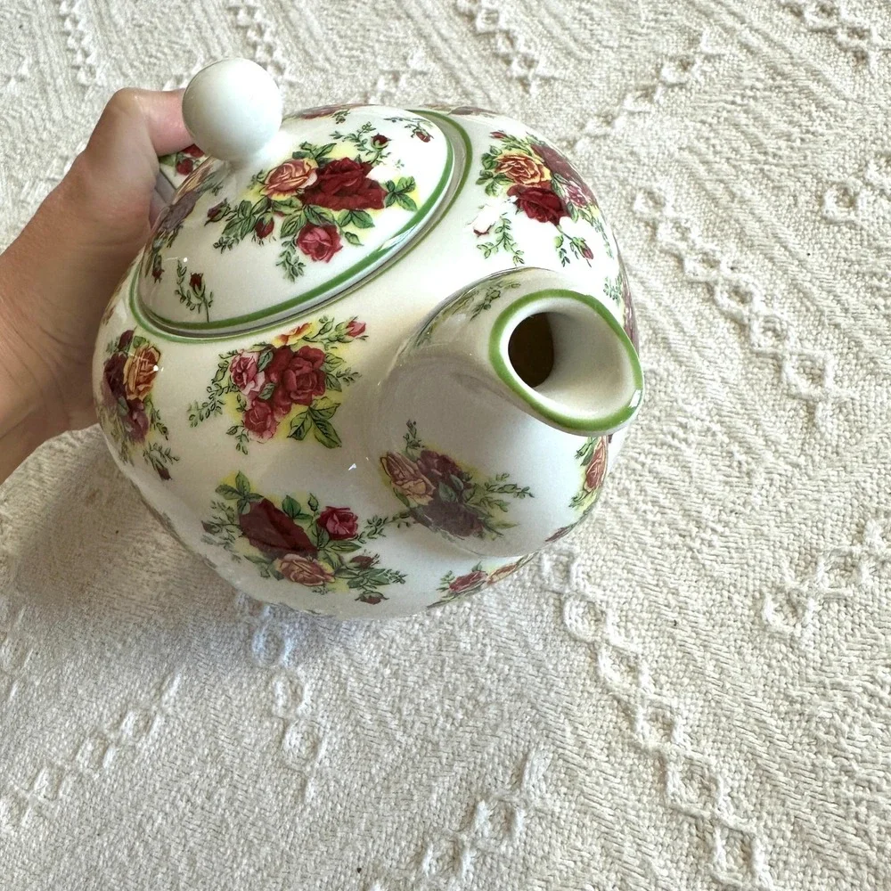 Royal Albert Old Country Roses Teapot‎ Afternoon Tea Collection 2001 Signed